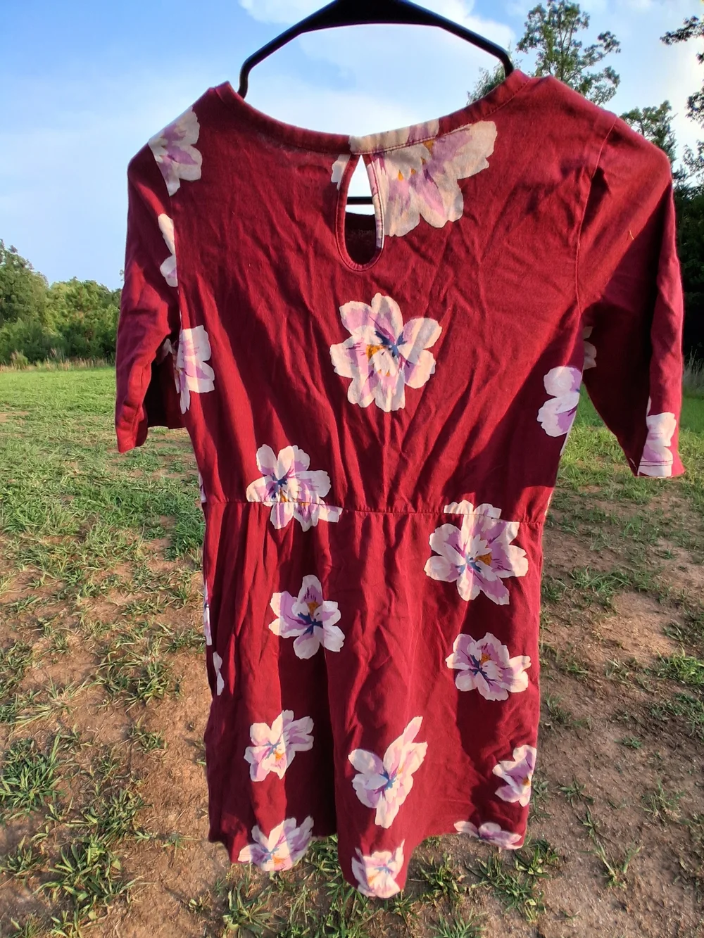Old Navy Burgundy Floral Short Sleeve Casual Dress with White Blooms